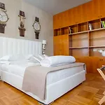 Ginevra Bed & Breakfast 4*