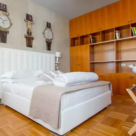 Bed & Breakfast Ginevra 2*
