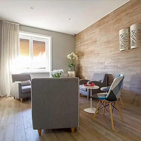 Frühstückspension Ginevra 4*