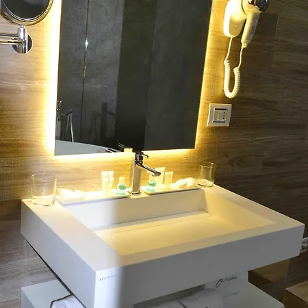 Ginevra 4*
